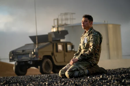 Casa de Dinamite domina ranking da Netflix em 91 países, mas crítica aponta falhas