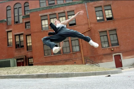 Ela Dança, Eu Danço reaparece na Netflix e reforça fantasia de ascensão pelo talento