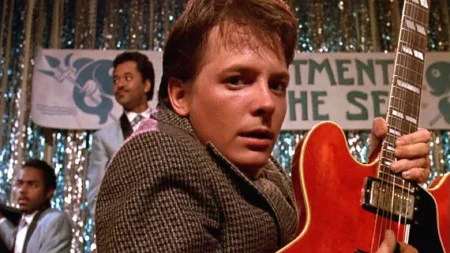 E se De Volta para o Futuro se passasse em 2025? Veja a música que Marty tocaria no baile