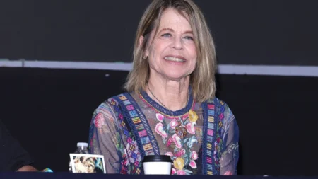 Linda Hamilton chama “Colheita Maldita” de seu pior trabalho, mas terror de 1984 resiste como clássico cult