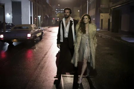 Trapaça: filme de crime e glamour com elenco estelar chega à Netflix