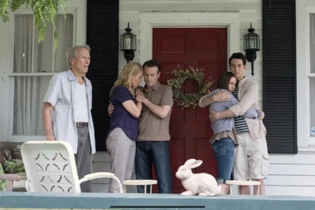 Clint Eastwood brilha em A Mula: drama de crime e família já disponível na Netflix