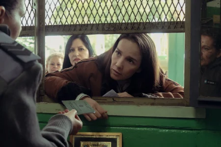 Drama argentino A Mulher da Fila estreia na Netflix e expõe luta real de mãe por justiça