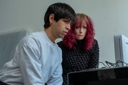 Filme Problemista, com Tilda Swinton, chega à Netflix e revela a saga de um visto prestes a vencer