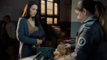 A Mulher da Fila: o drama argentino que expõe o lado invisível das prisões