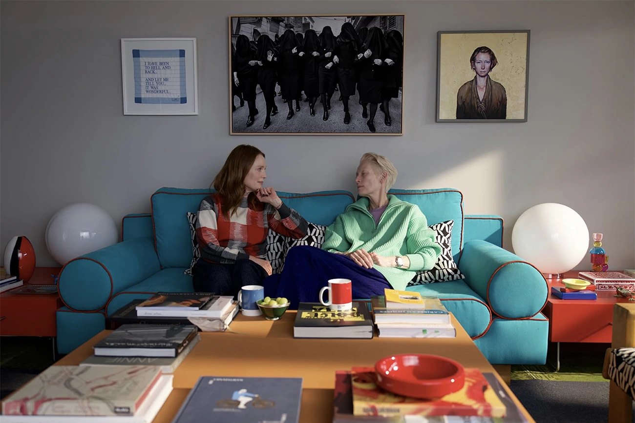 Drama de Almodóvar na Netflix encara a morte sem tabu em “O Quarto ao Lado” - Imagem do artigo