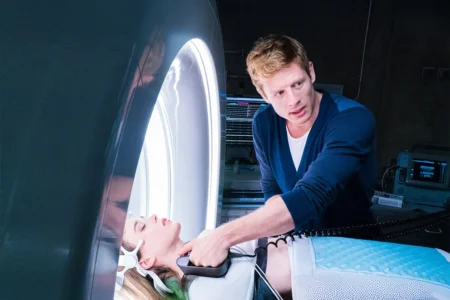 Thriller da Netflix revisita os limites da vida em Além da Morte