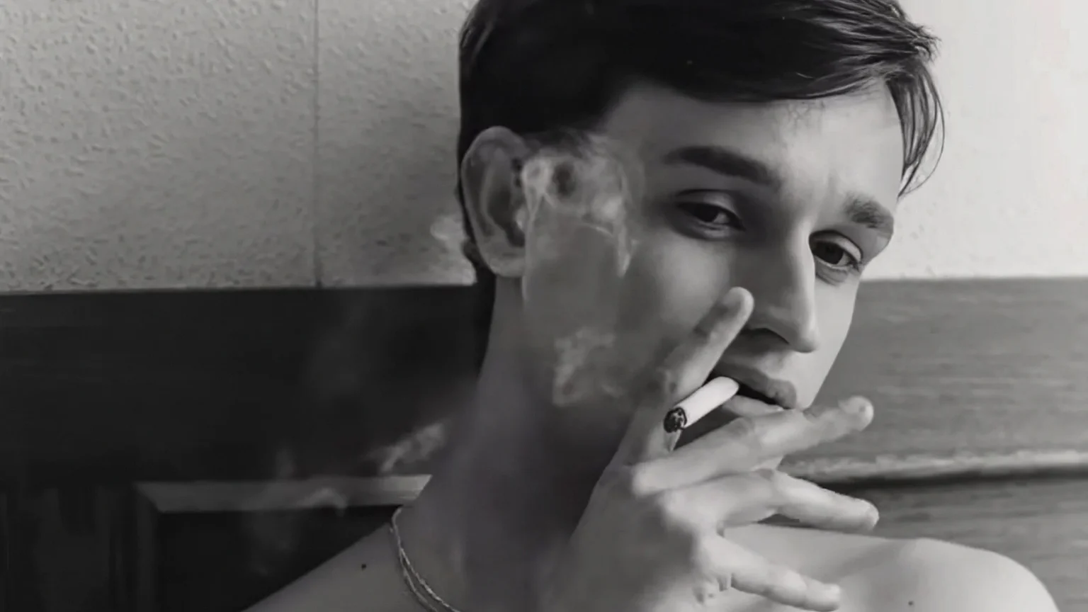 Richard Linklater transforma caos criativo em “Nouvelle Vague”, novo filme da Netflix