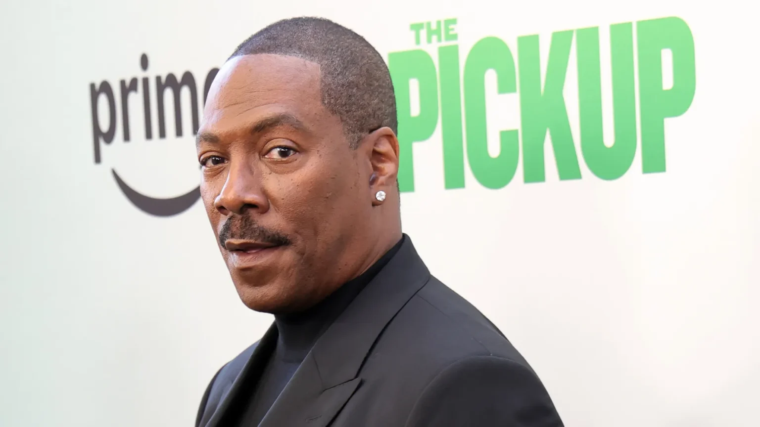 Eddie Murphy confirma espera por roteiro e promete marcar época como primeiro Clouseau negro em Pink Panther