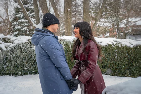 Netflix agenda “Um Natal Ex-Pecial” para 2025 e aposta em comédia romântica leve sobre um divórcio em suspenso