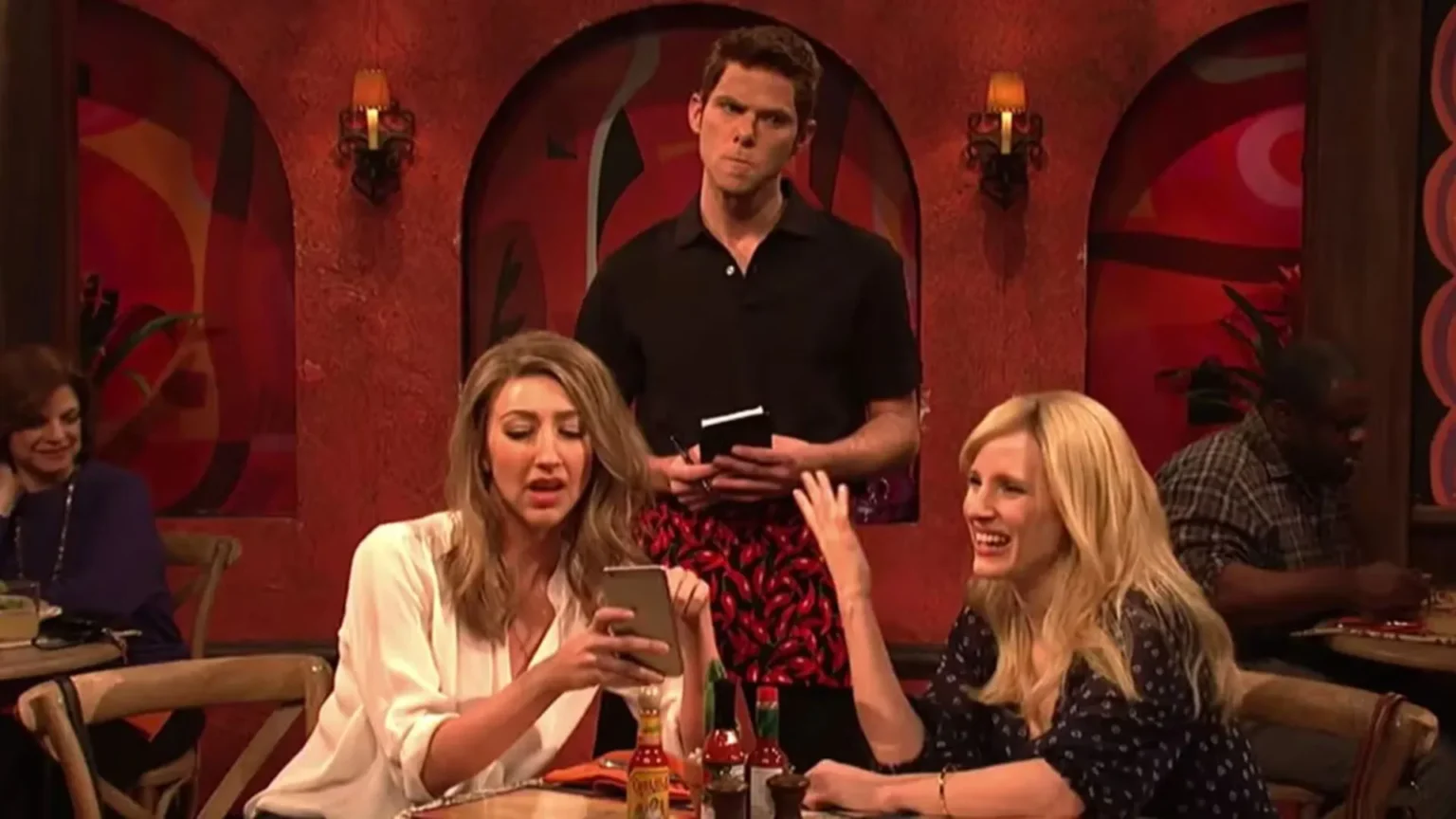 Heidi Gardner e Cheri Oteri lideram retorno em Scary Movie 6