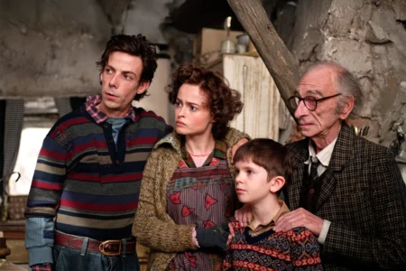 A Fantástica Fábrica de Chocolate expõe crítica ao consumismo sob visual colorido, na HBO Max