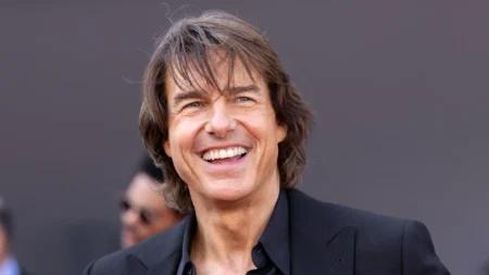 Tom Cruise conquista seu primeiro Oscar honorário e comove público com discurso emocionante