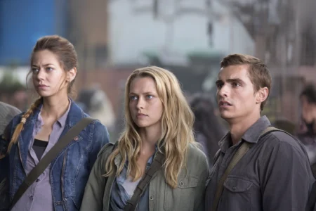 Zumbi apaixonado? Filme de 2013 mistura terror, romance e humor e desponta na Netflix