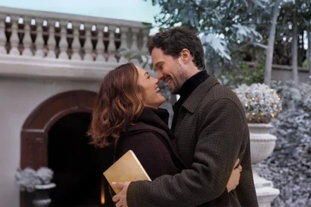 Borbulhas de Amor: novo romance da Netflix aposta em leveza para renovar clichês