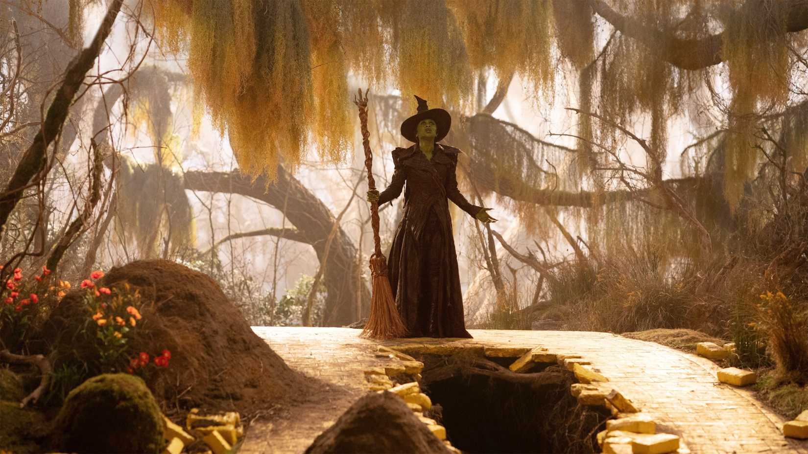 Elphaba ganha canção inédita em Wicked: For Good; veja letra e significado de No Place Like Home - Imagem do artigo original