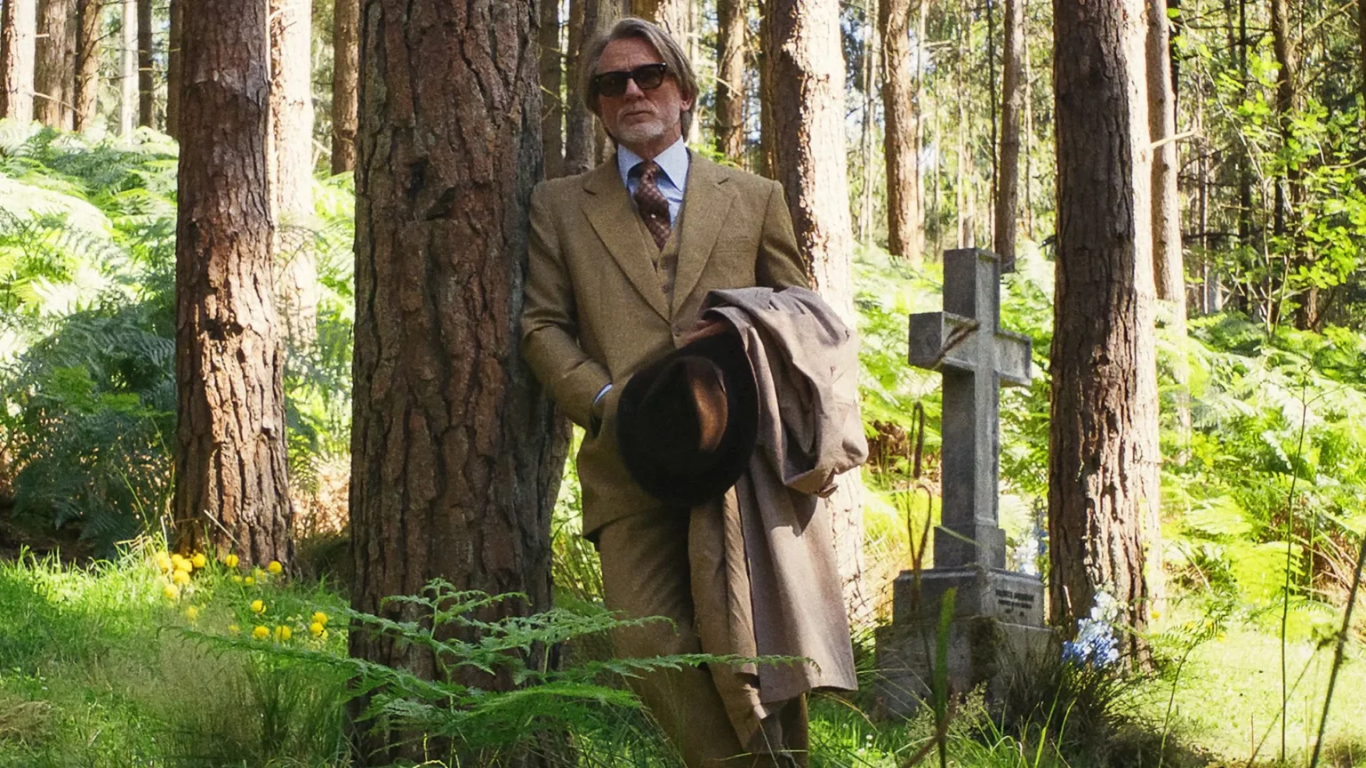 Por que o terceiro filme de Benoit Blanc se chama Wake Up Dead Man