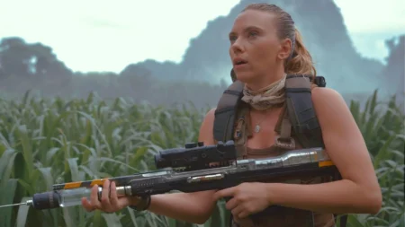 Scarlett Johansson estreia no terror em reboot de O Exorcista e reforça onda de astros em Hollywood