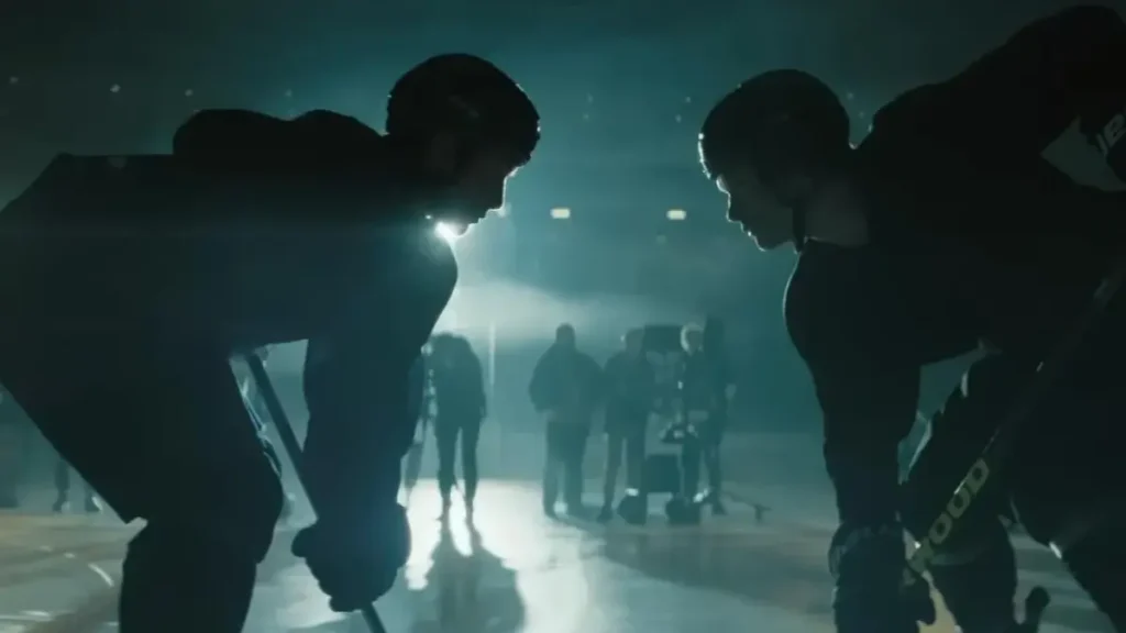 Heated Rivalry episódio 1: piloto acende faísca entre hóquei, rivalidade e desejo