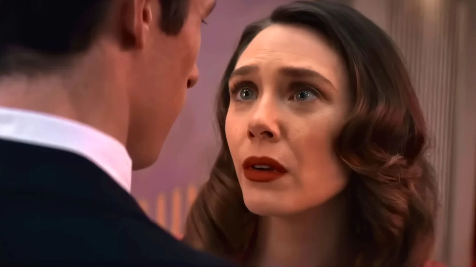 Elizabeth Olsen bate recorde de caracterização nos bastidores de Eternity, novo longa da A24