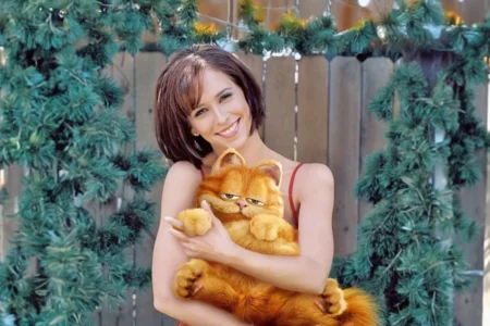 Garfield: O Filme retorna no catálogo da Netflix com humor leve e nostalgia felina