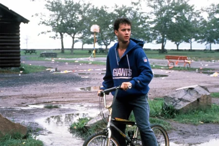 Clássico que transformou Tom Hanks em astro e garantiu sua primeira indicação ao Oscar estreia na Netflix