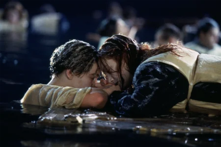 O dia em que a equipe de Titanic foi envenenada por sopa contaminada com PCP