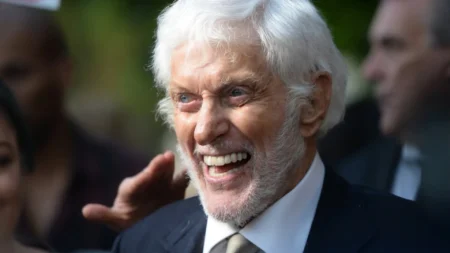 10 papéis subestimados de Dick Van Dyke para comemorar seus 100 anos