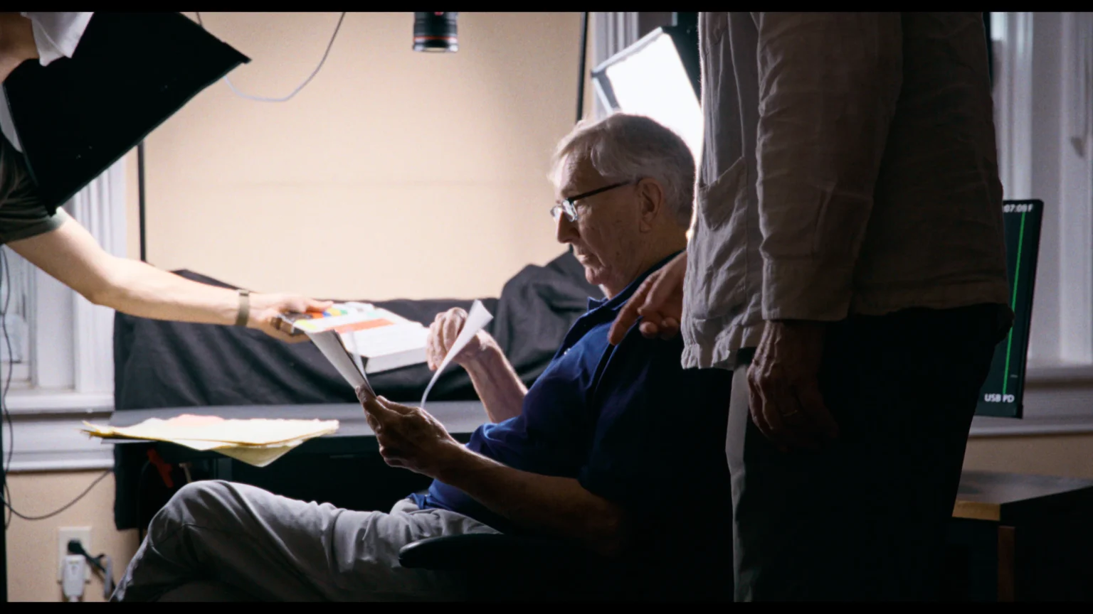 Documentário Cover-Up expõe bastidores da imprensa e carreira de Seymour Hersh