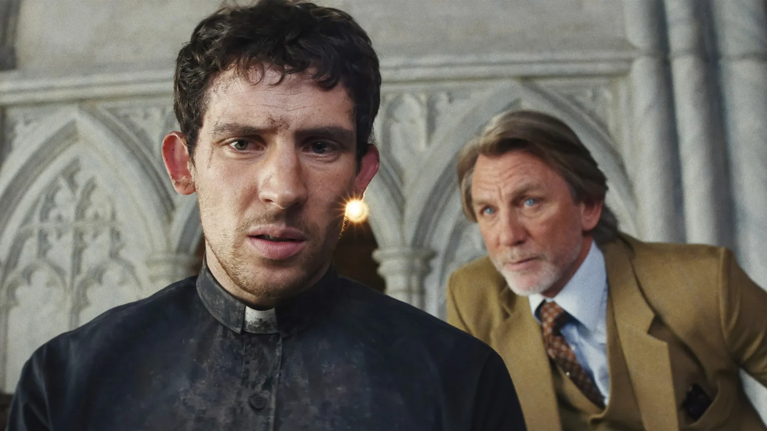 Wake Up Dead Man muda fórmula de Knives Out e deixa elenco de luxo em segundo plano