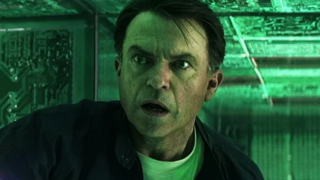 HQ prelúdio de Event Horizon aposta em monstro físico e quebra clima psicológico do filme