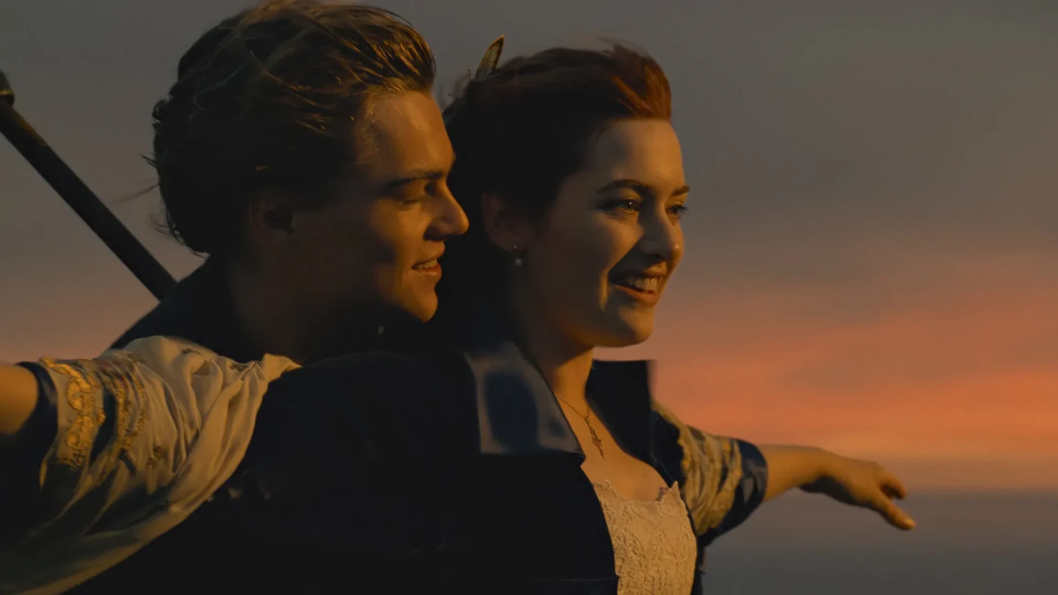 Kate Winslet relata medo de dormir após ter privacidade violada no auge de Titanic