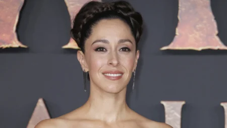 Oona Chaplin revela pressão do sobrenome famoso e celebra maior papel em Avatar: Fire and Ash