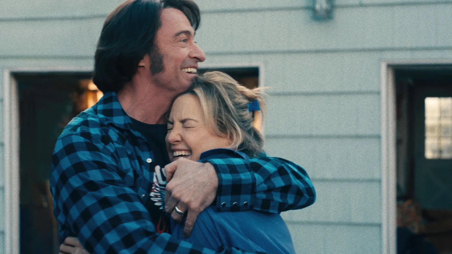 Musical “Song Sung Blue” acerta no carisma e dispensa corrida ao Oscar