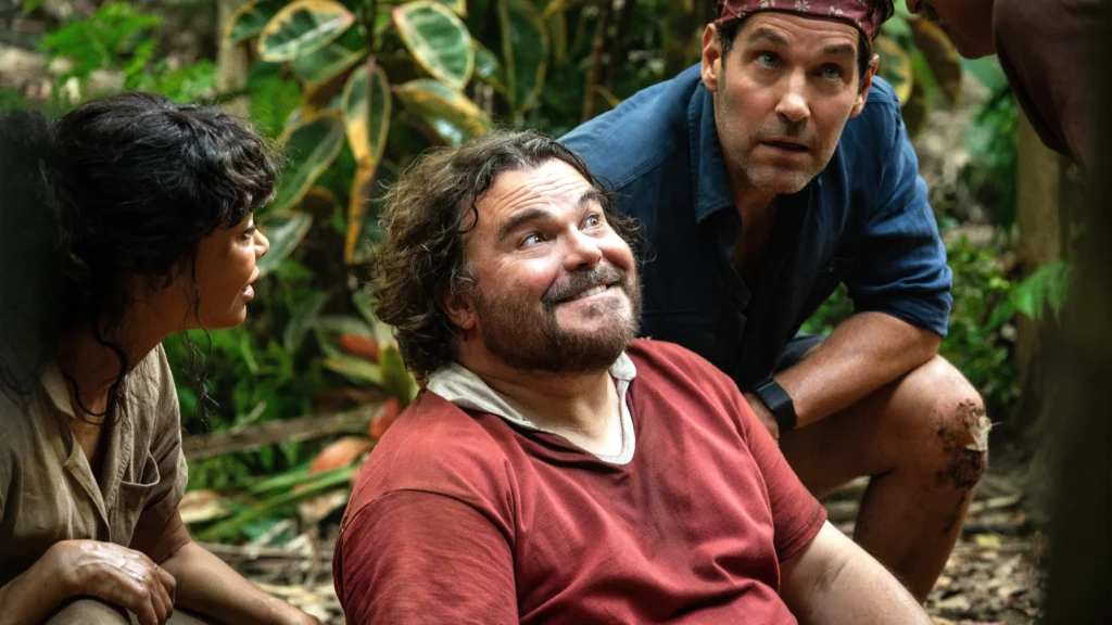"Paul Rudd e Jack Black em cena de Anaconda, comédia de aventura disponível no Max Brasil