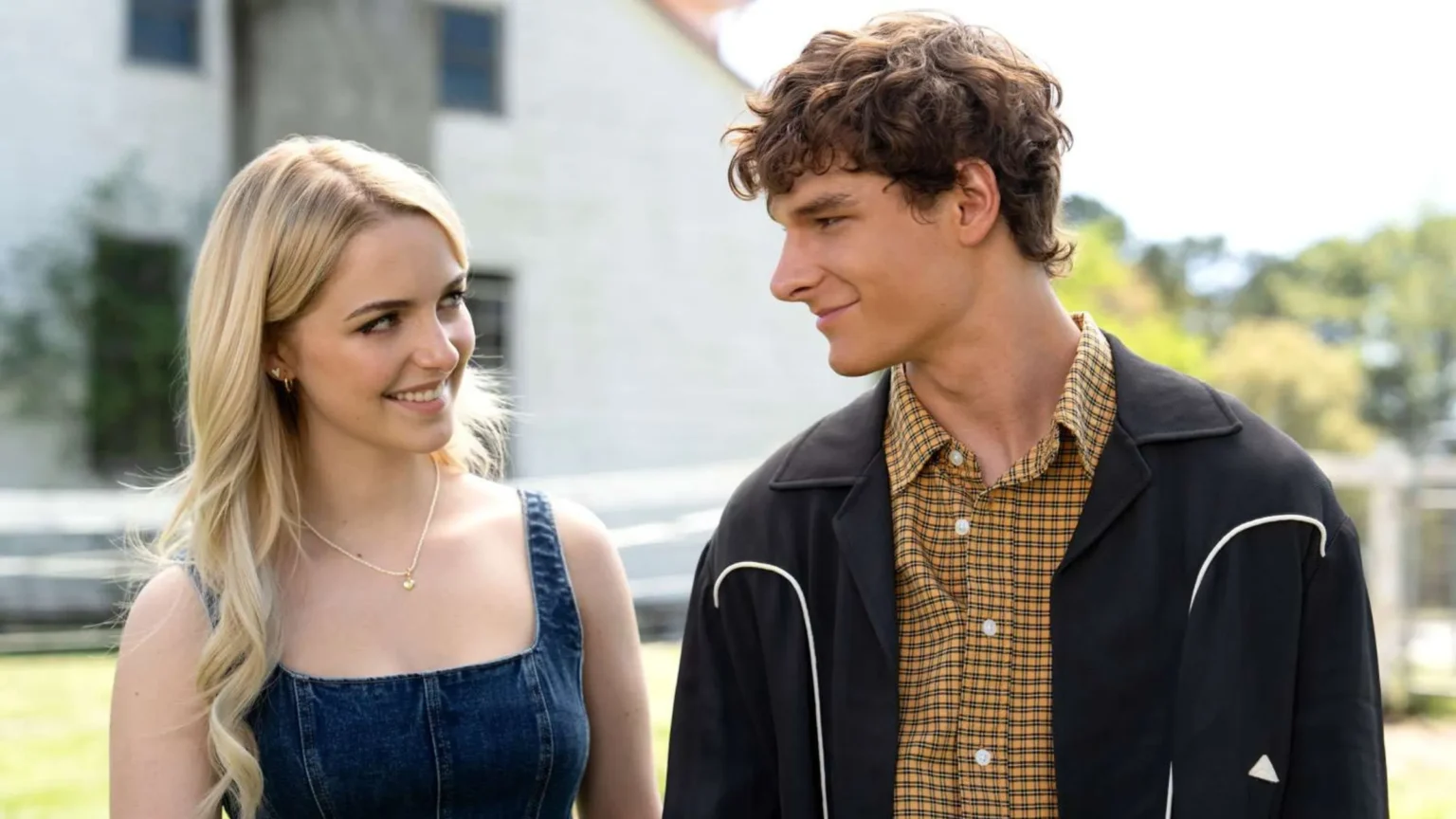 Sucesso inesperado de “Regretting You” lidera ranking da Paramount+ após bilheteria de 90 milhões