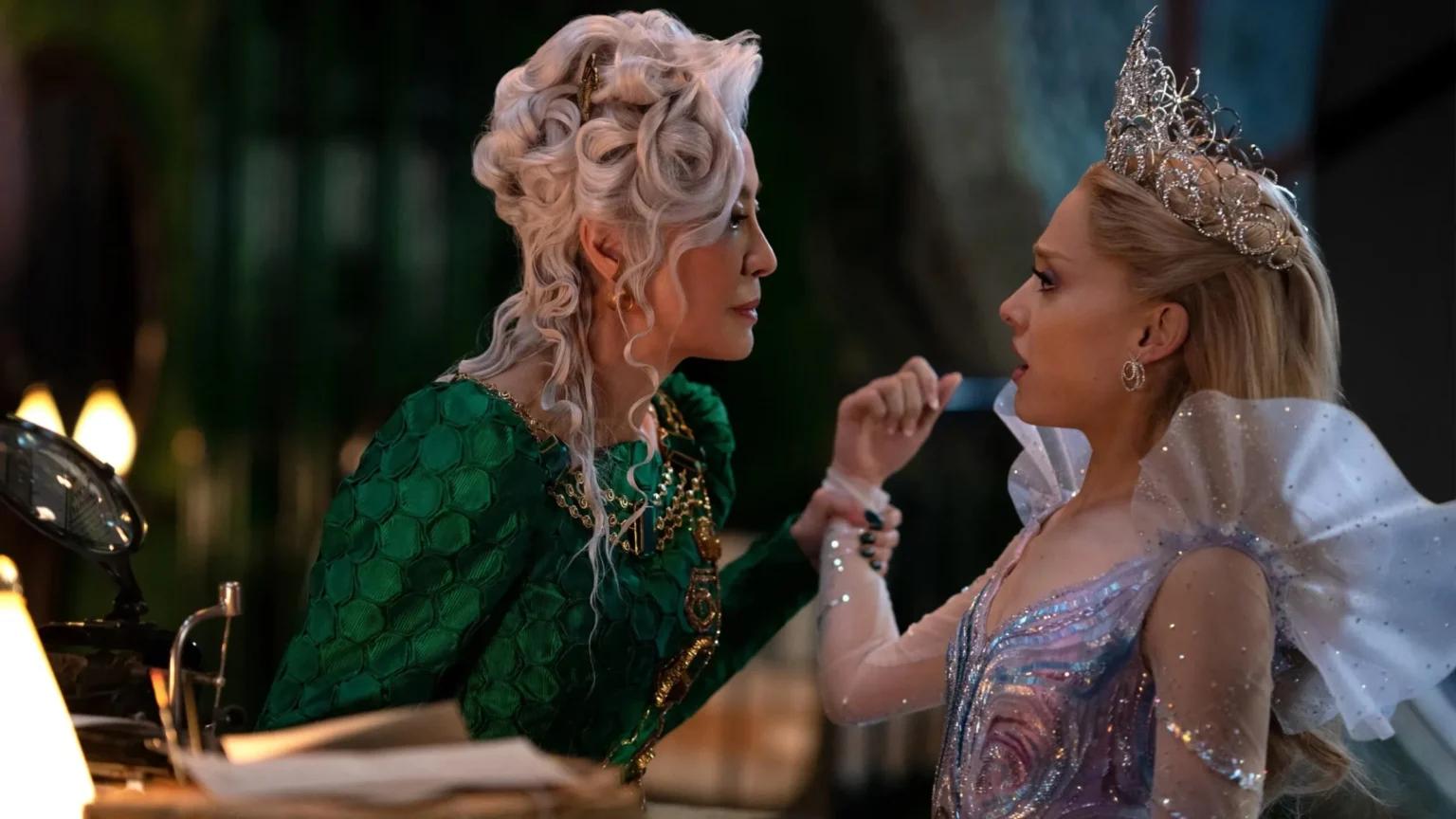 Wicked: For Good supera Alice no País das Maravilhas e entra para o top 10 de bilheteria de fantasia nos EUA