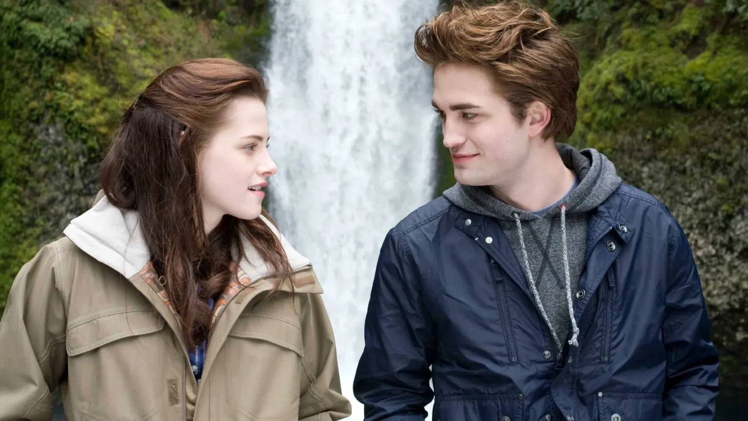 Kristen Stewart declara interesse em dirigir remake de Twilight com “orçamento gigante”