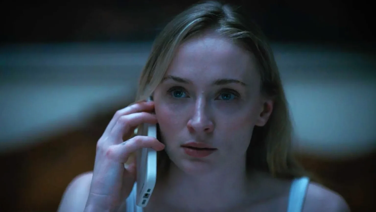 Thriller Trust com Sophie Turner vira sensação global no streaming após estreia discreta nos cinemas