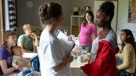 Young Mothers: novo drama social dos irmãos Dardenne aposta em realismo cru