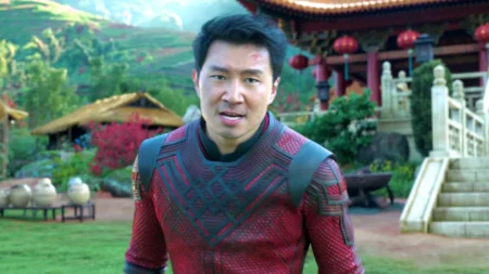 Simu Liu exibe versão mais confiante de Shang-Chi em Avengers: Doomsday