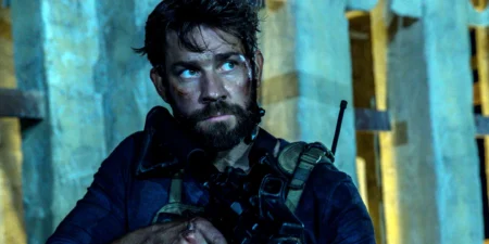 Intenso e controverso, filme 13 Horas destaca elenco dedicado em meio aos excessos de Michael Bay