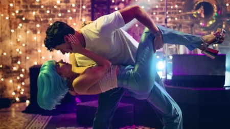 People We Meet on Vacation: atuação afiada e ajustes de roteiro marcam adaptação da Netflix