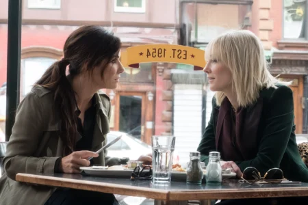 A química entre Sandra Bullock e Cate Blanchett eleva o ritmo de Oito Mulheres e um Segredo
