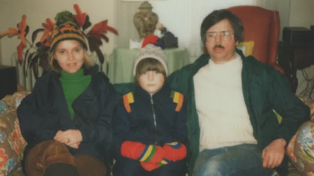 Judd Apatow traça retrato vibrante de Maria Bamford em “Paralyzed by Hope”