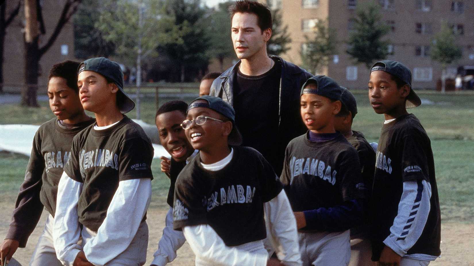 Hardball volta aos holofotes: drama com Keanu Reeves chega ao Paramount+ após 25 anos - Imagem do artigo original