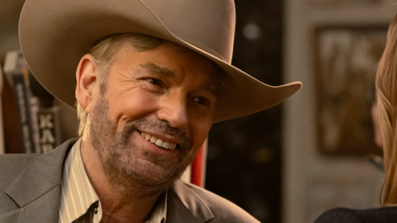 Billy Bob Thornton domina Landman com humor cortante e drama familiar