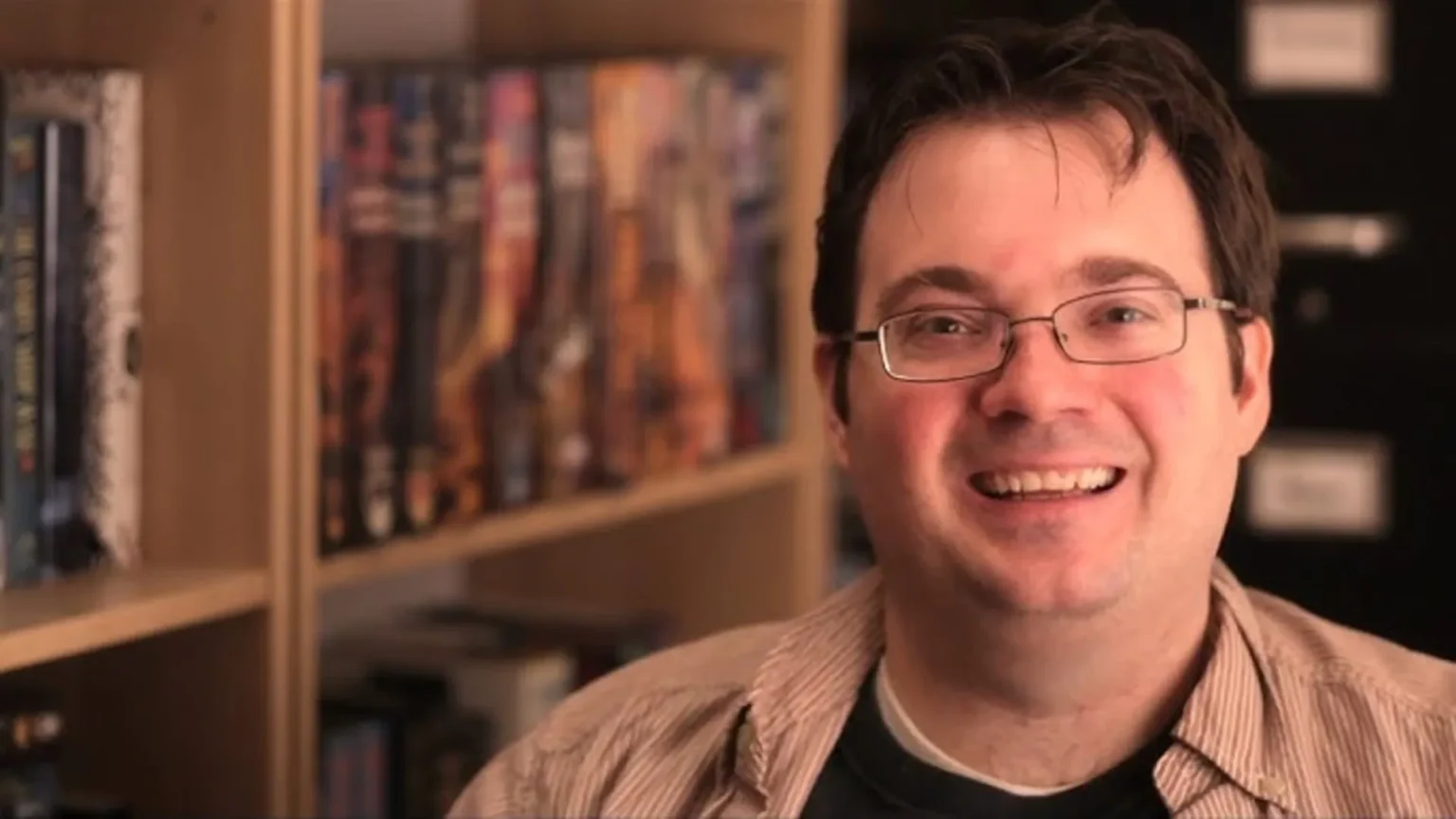 Apple TV garante universo Cosmere de Brandon Sanderson em acordo histórico para cinema e TV