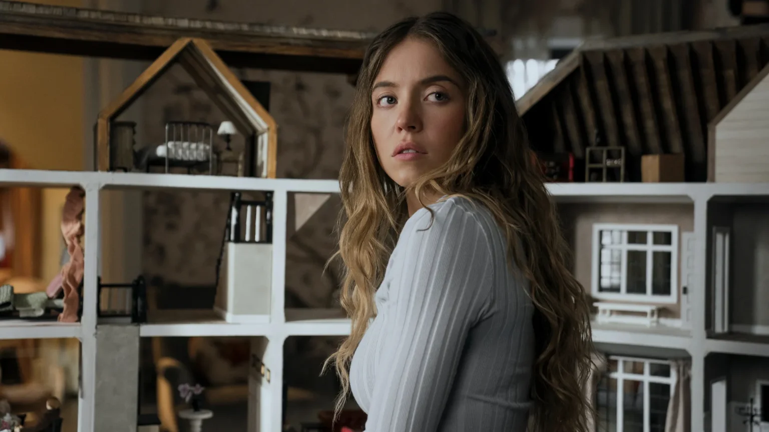 Sydney Sweeney lidera filme live-action de Gundam e anima fãs de mechas