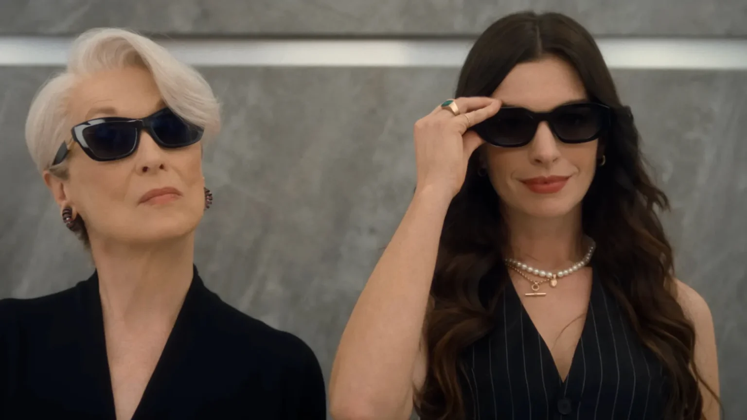 Novo trailer de The Devil Wears Prada 2 destaca reencontro explosivo entre Anne Hathaway e Meryl Streep